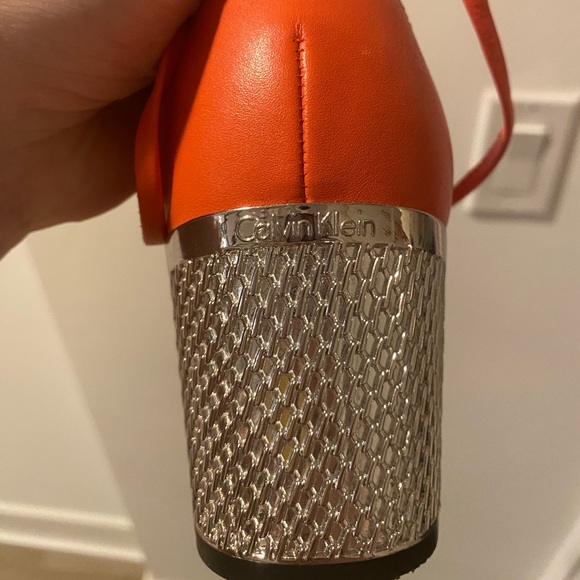 CALVIN KLEIN LACE UP POINTED TOE SILVER DETAIL HEELS - Picture 7 of 8